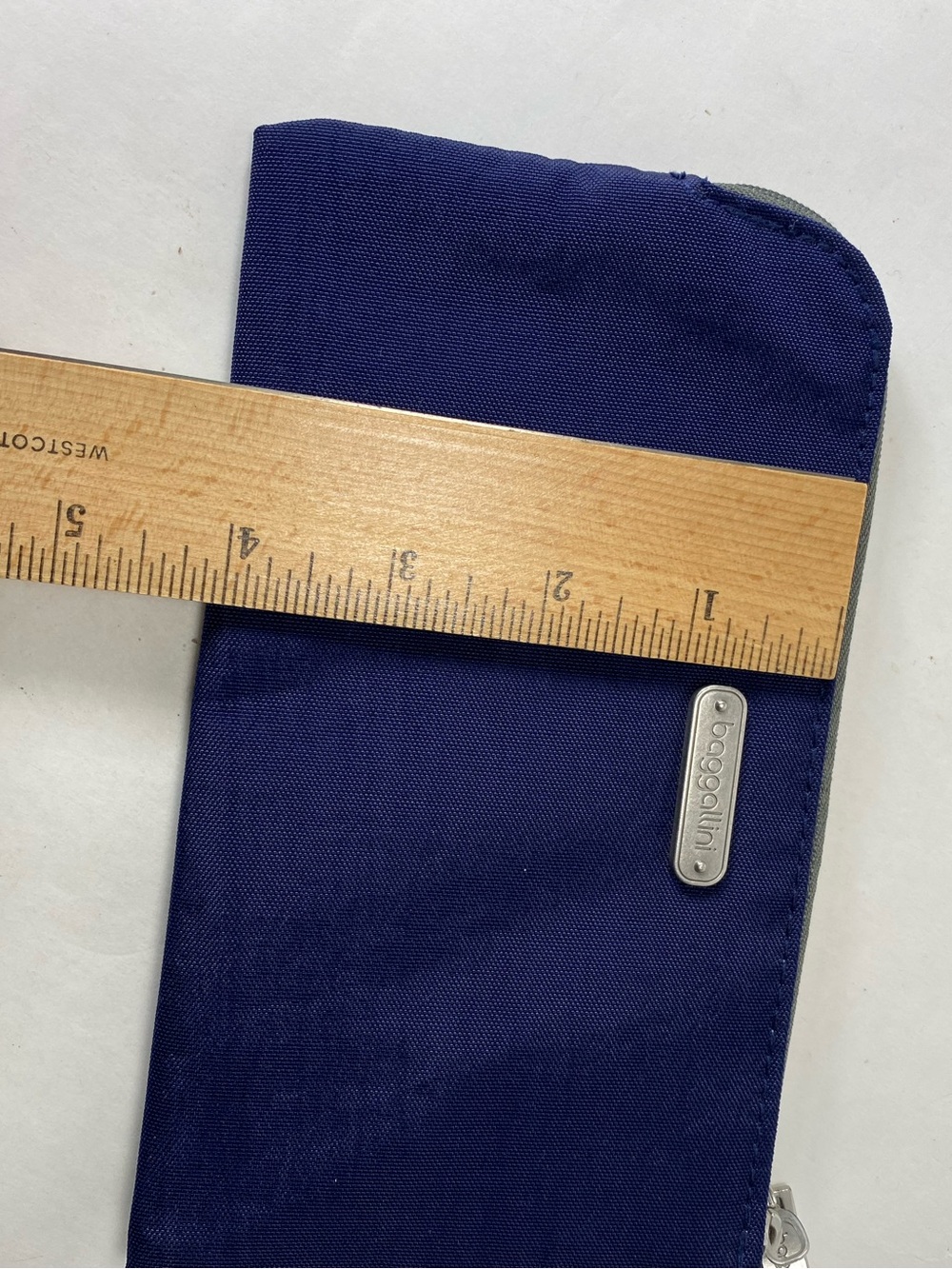 Baggallini Deep Purple Light Blue Wristlet with Strap - Picture 12 of 12